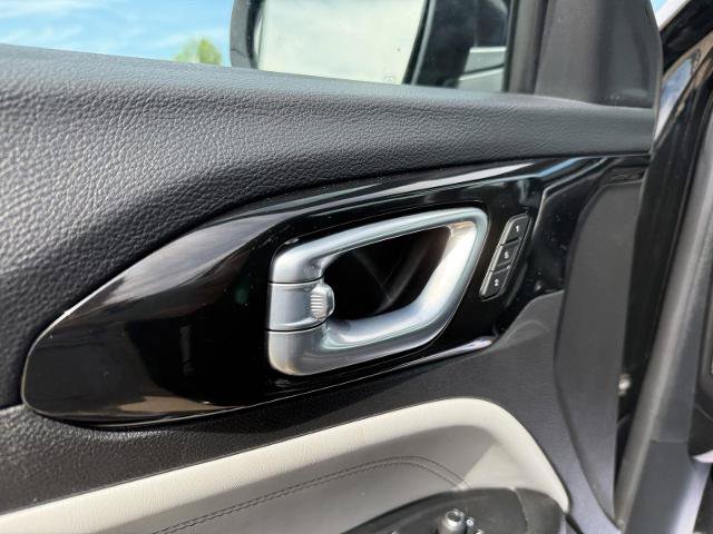 Used 2022 Jeep Compass Limited w/ Elite Group AWD/4WD image 12