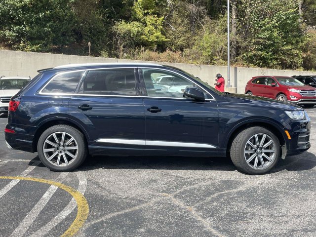 Used 2017 Audi Q7 3.0T Prestige AWD/4WD image 2