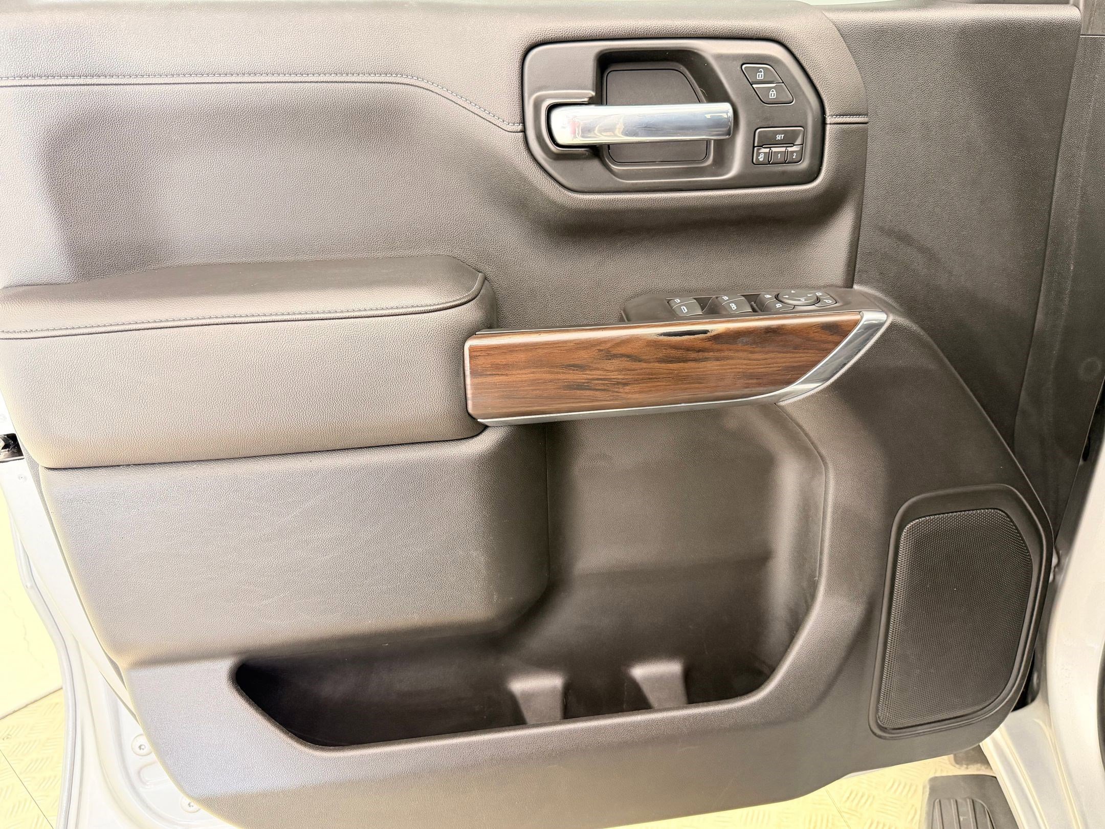 Used 2020 GMC Sierra 1500 SLT image 20