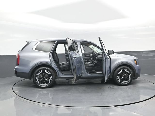 Used 2024 Kia Telluride S AWD/4WD image 27