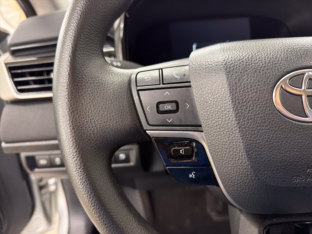 Used 2025 Toyota Camry LE FWD image 20