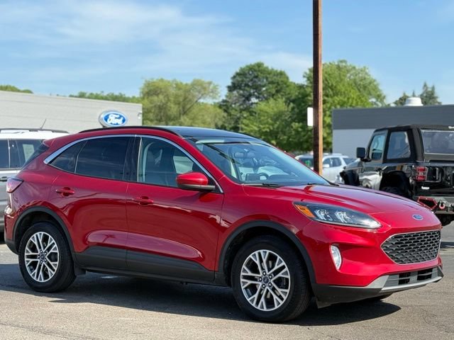 Certified 2022 Ford Escape SEL w/ Technology Package AWD/4WD image 32