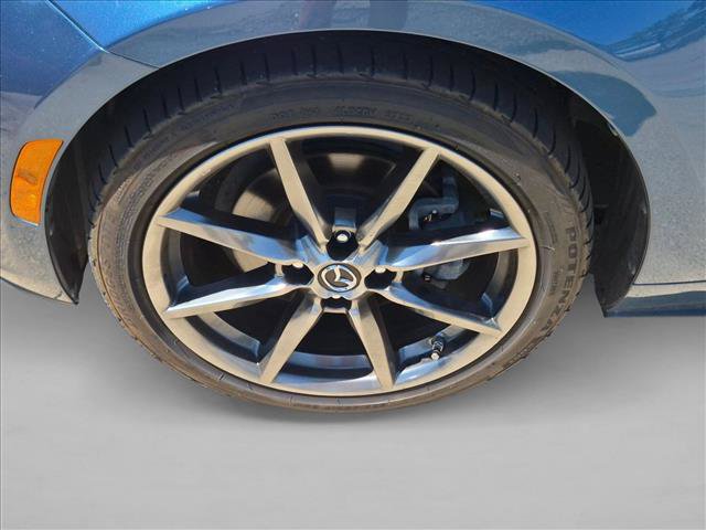 Used 2020 MAZDA MX-5 Miata RF Grand Touring RWD image 11