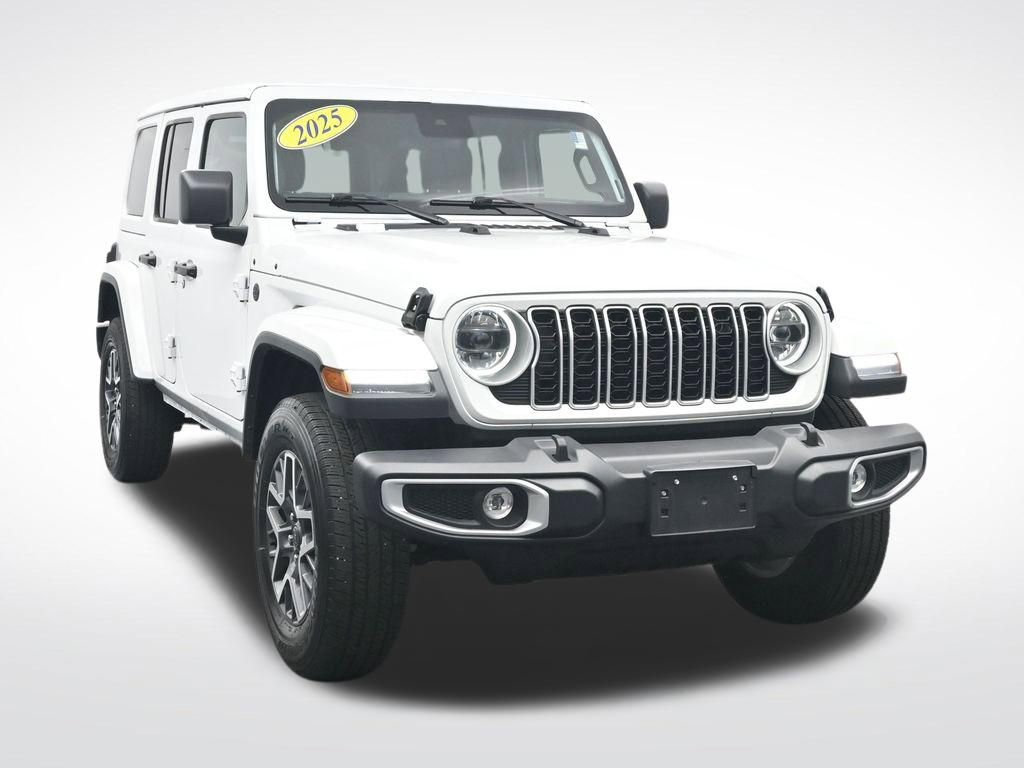 Used 2025 Jeep Wrangler Sahara AWD/4WD image 3