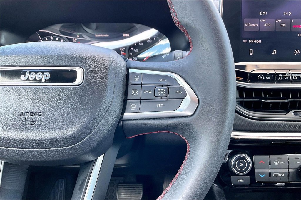 Used 2024 Jeep Compass Trailhawk image 11