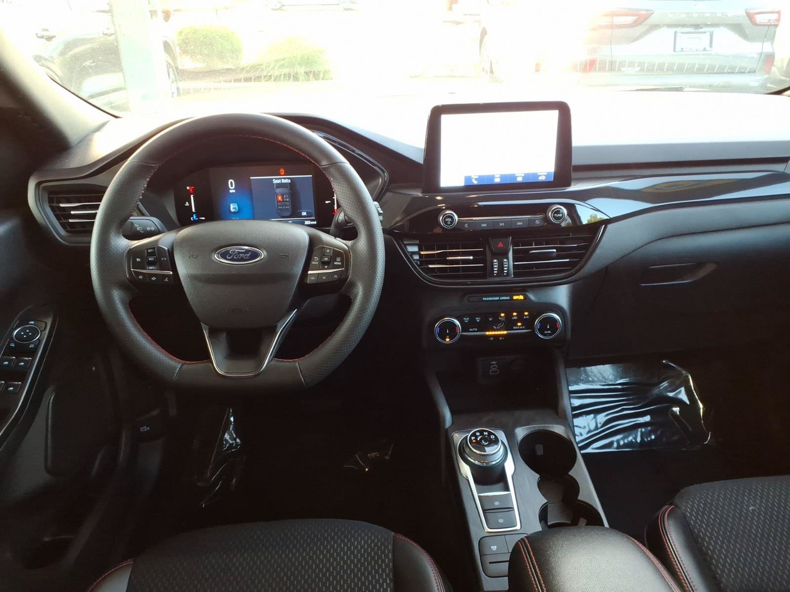 Certified 2025 Ford Escape ST-Line AWD/4WD image 13