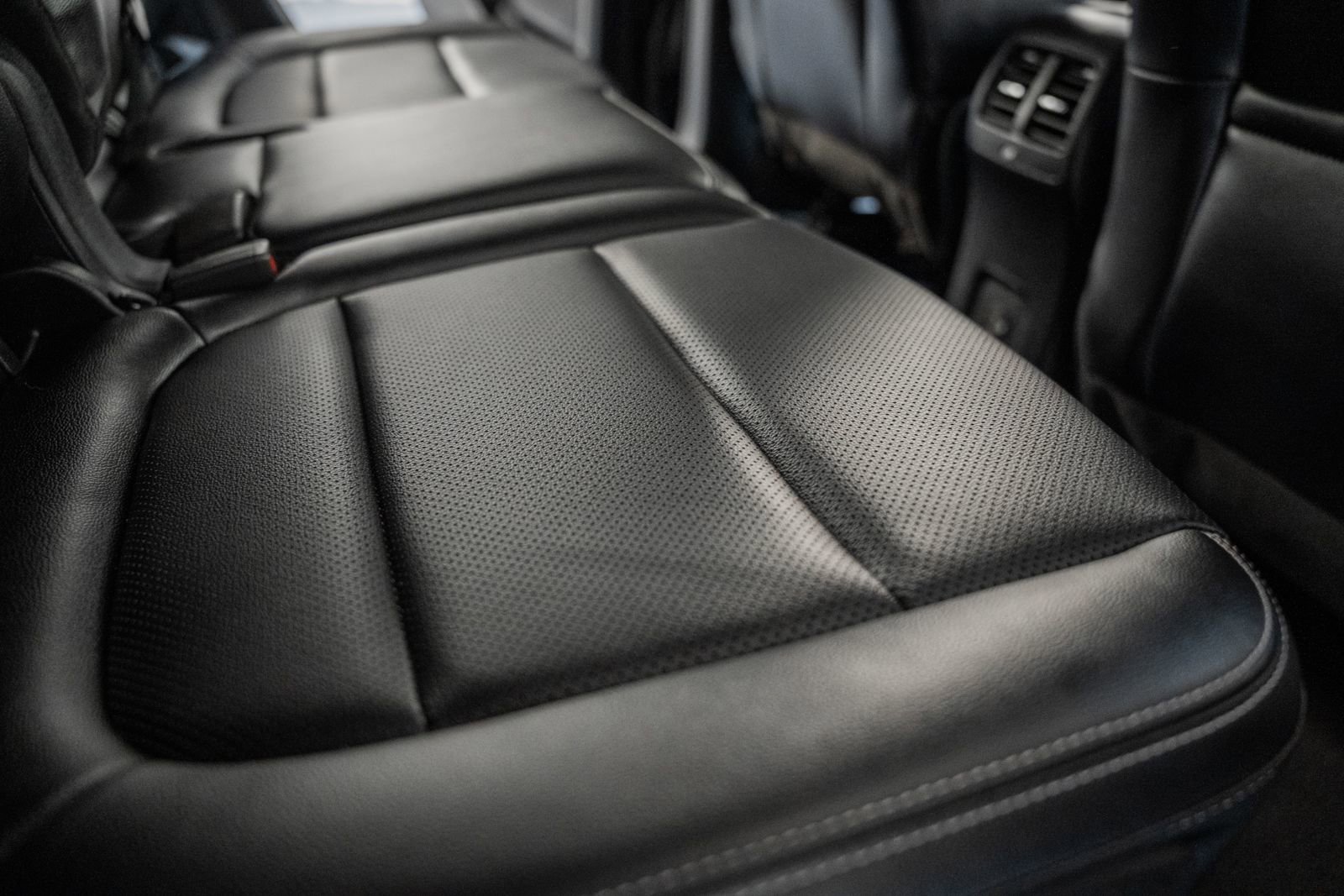 Certified 2022 Ford Escape Titanium image 36