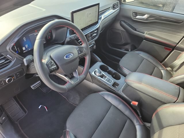 Certified 2023 Ford Escape ST-Line w/ Tech Pack #1 FWD image 17