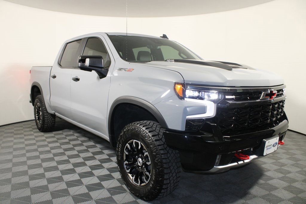 Used 2025 Chevrolet Silverado 1500 ZR2 w/ Technology Package image 1