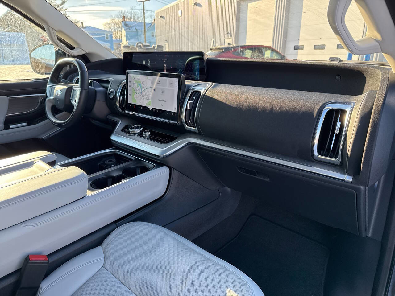 Certified 2025 Ford Expedition Max Platinum image 15