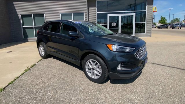 Certified 2023 Ford Edge SEL w/ Convenience Package AWD/4WD image 3