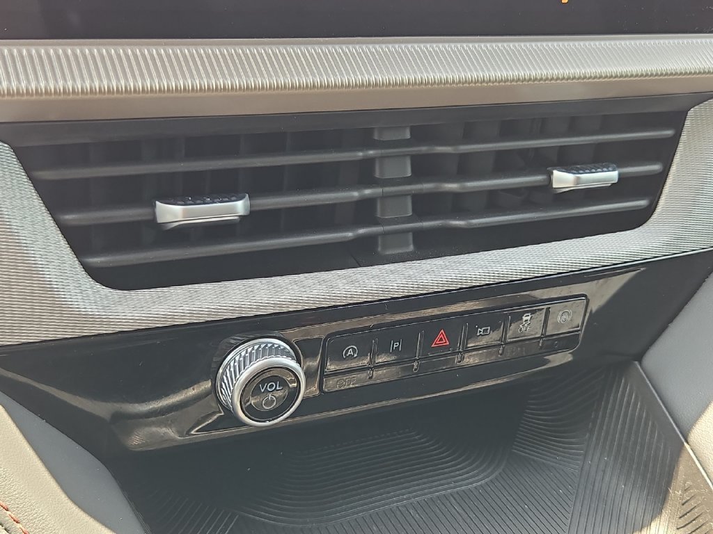Certified 2025 Ford Explorer Active RWD image 22
