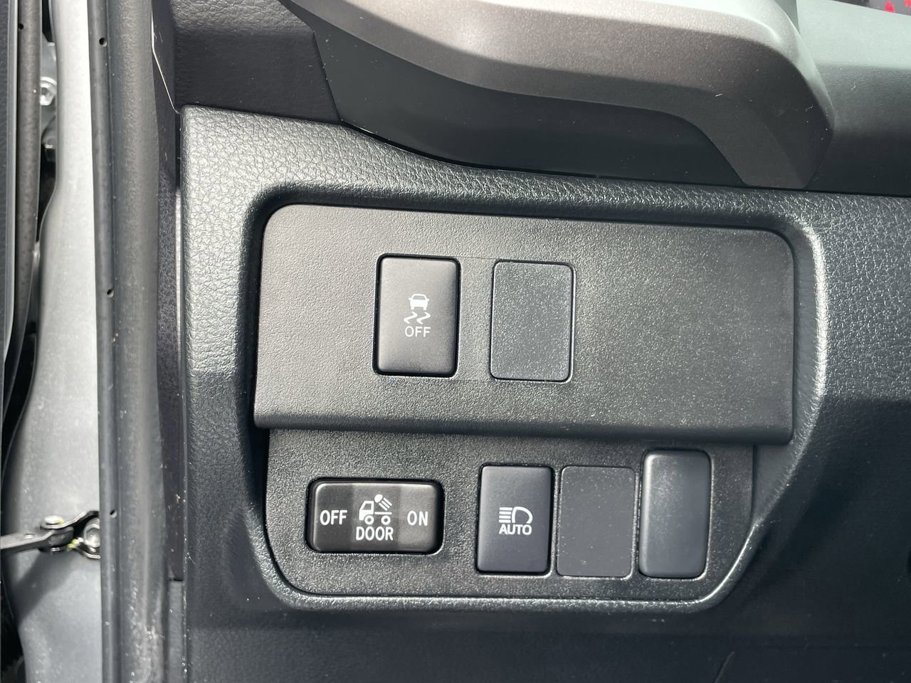 Used 2023 Toyota Tacoma SR5 RWD image 30