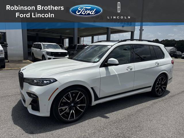 Used 2022 BMW X7 xDrive40i w/ M Sport Package AWD/4WD image 1