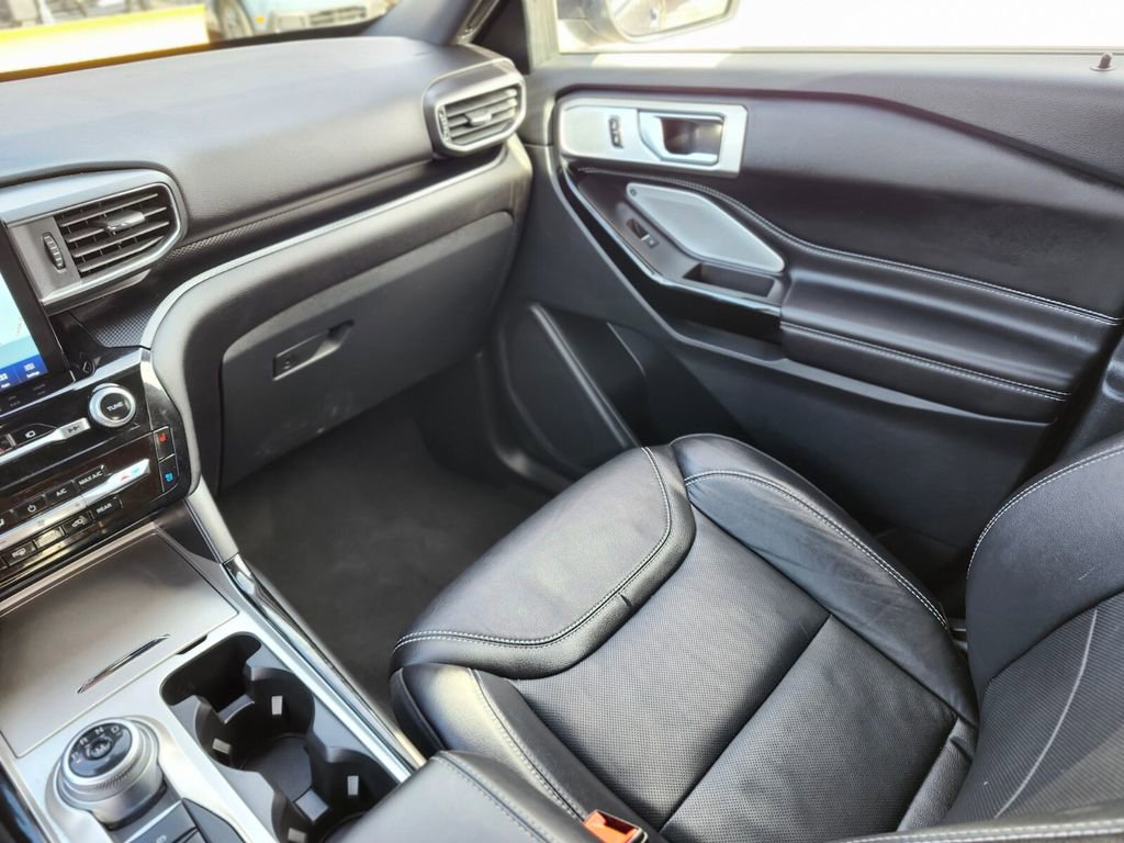 Certified 2022 Ford Explorer ST w/ Equipment Group 401A image 15