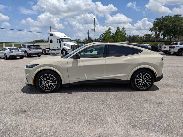 Certified 2025 Ford Mustang Mach-E Premium AWD/4WD image 7