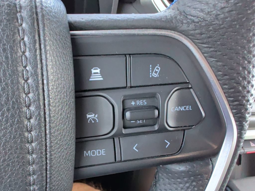 Used 2025 Toyota Tundra Platinum w/ TRD Off-Road Package AWD/4WD image 27