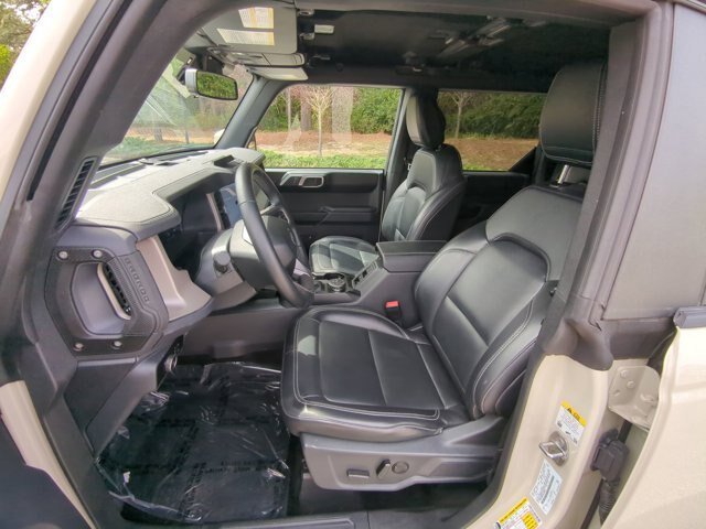 Certified 2025 Ford Bronco Outer Banks AWD/4WD image 16