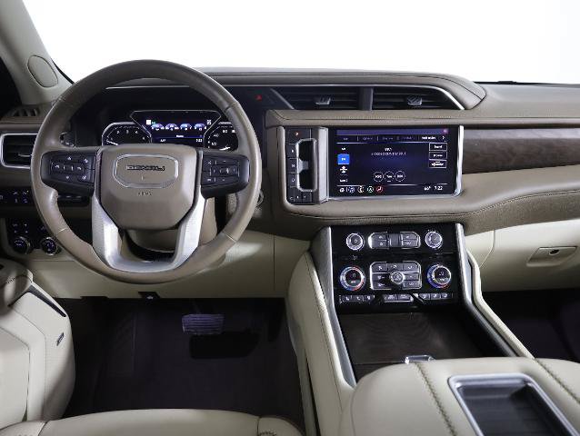 Used 2021 GMC Yukon XL Denali AWD/4WD image 12