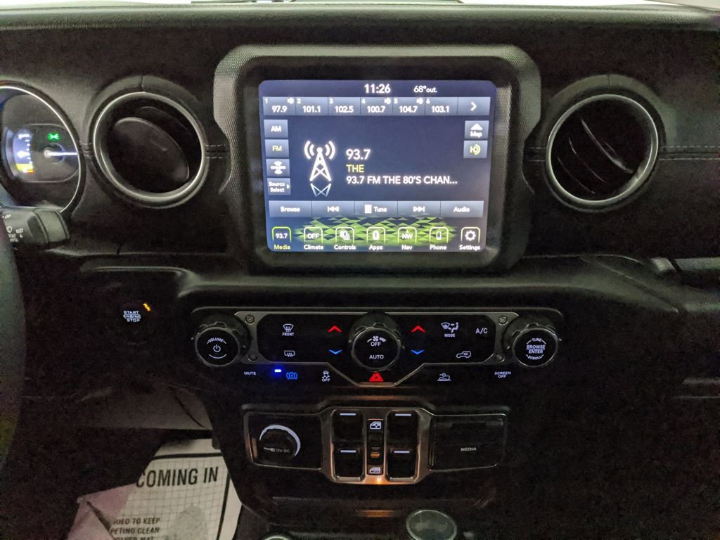 Used 2023 Jeep Wrangler Unlimited Sahara image 15