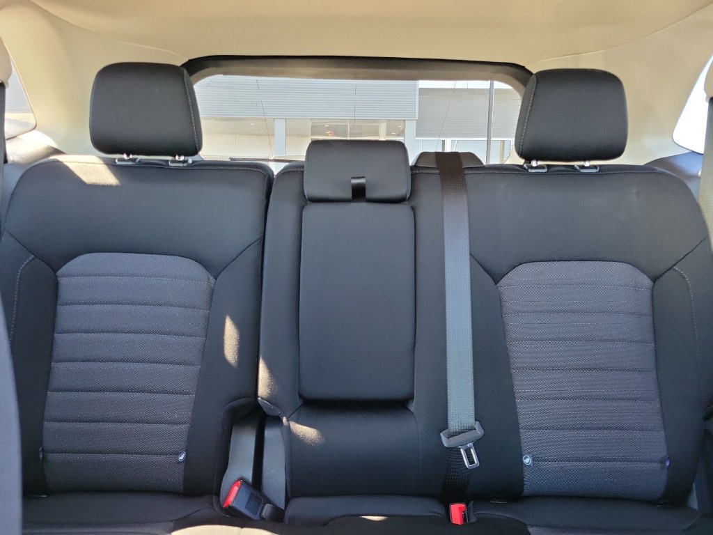 Certified 2024 Ford Edge SE w/ Black Appearance Package AWD/4WD image 17