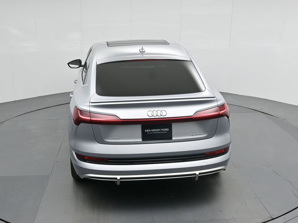 Used 2022 Audi e-tron Premium Plus image 44