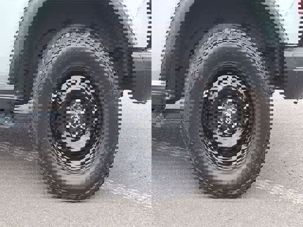 Certified 2021 Ford Bronco Black Diamond image 29