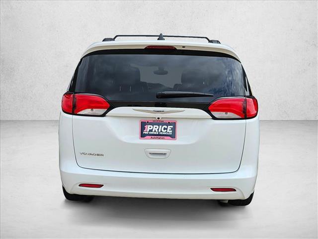 Used 2021 Chrysler Voyager Lxi FWD image 6