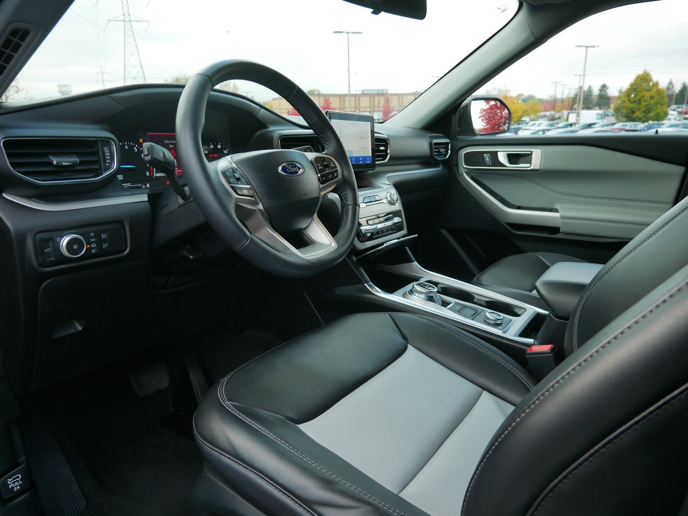 Certified 2023 Ford Explorer XLT w/ Equipment Group 202A image 10