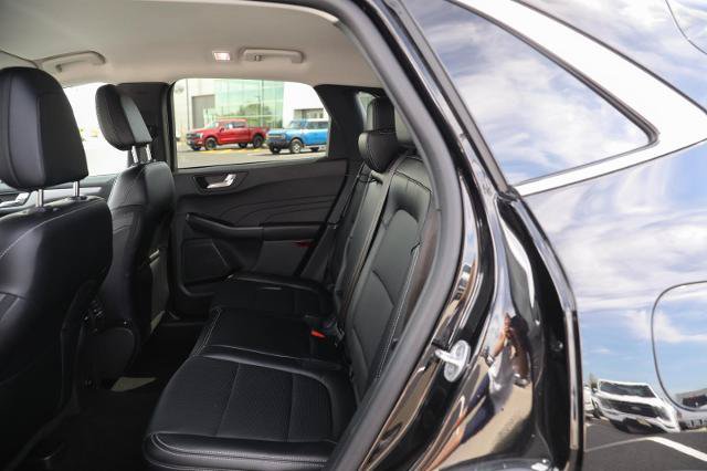 Certified 2025 Ford Escape Platinum AWD/4WD image 22