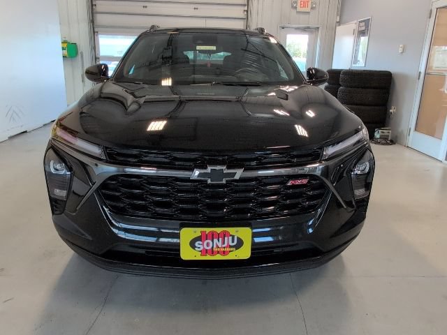 Used 2025 Chevrolet Trax RS w/ Sunroof Package FWD image 8