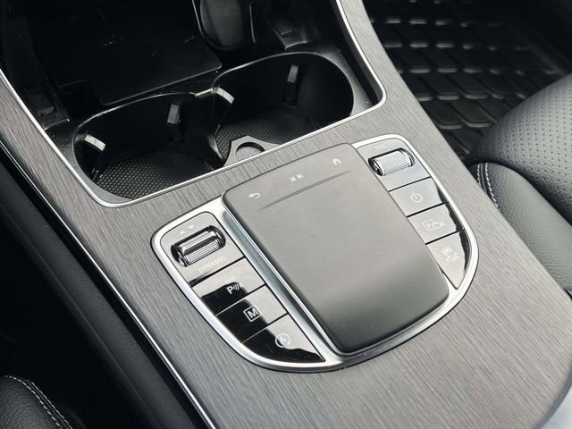 Used 2022 Mercedes-Benz GLC 300 4MATIC image 25