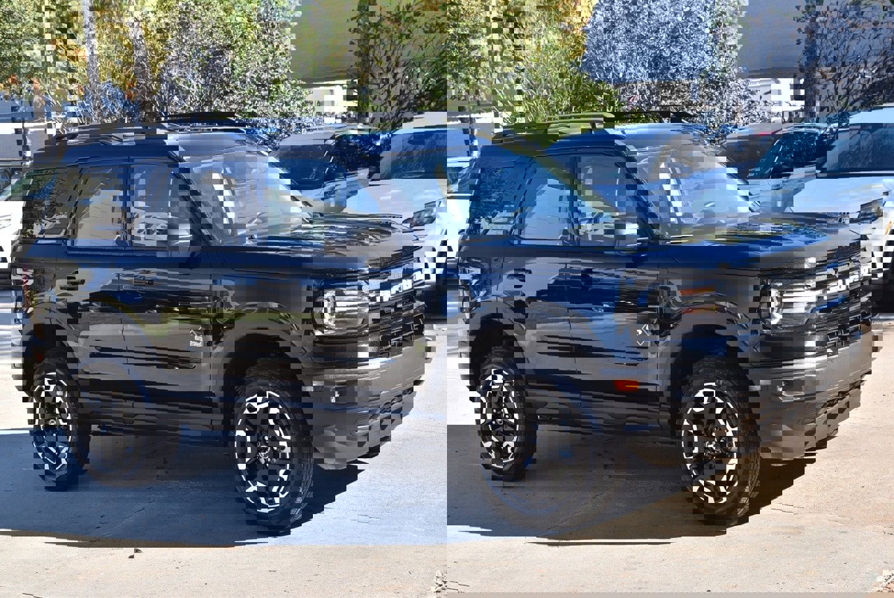 Certified 2023 Ford Bronco Sport Outer Banks w/ Tech Package image 5