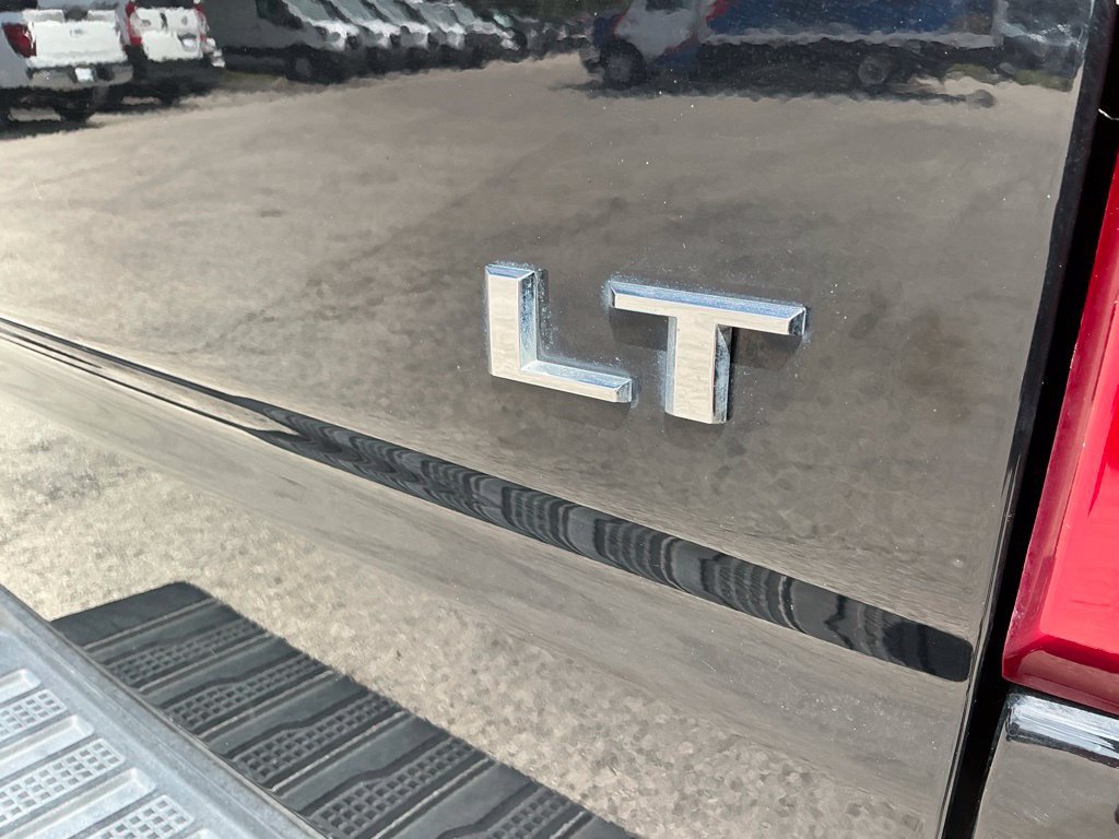 Used 2023 Chevrolet Silverado 1500 LT w/ Z71 Off-Road Package AWD/4WD image 20