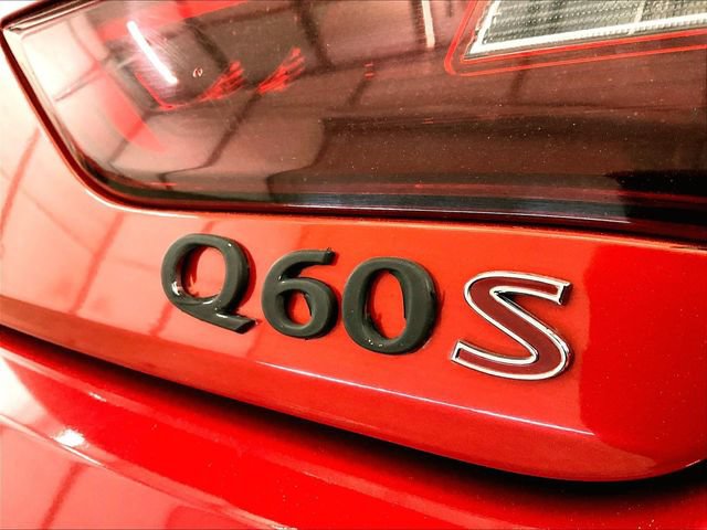Used 2018 INFINITI Q60 Red Sport 400 w/ Sensory Package 3.0T Sport AWD/4WD image 13