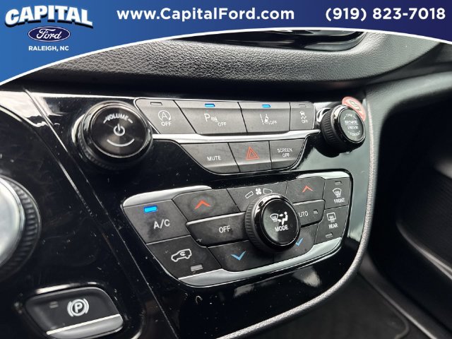 Used 2025 Chrysler Pacifica Select FWD image 28