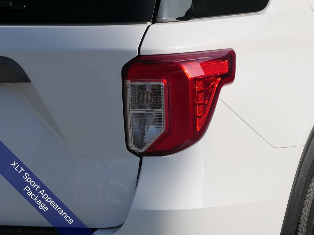 Certified 2024 Ford Explorer XLT w/ Equipment Group 202A RWD image 5