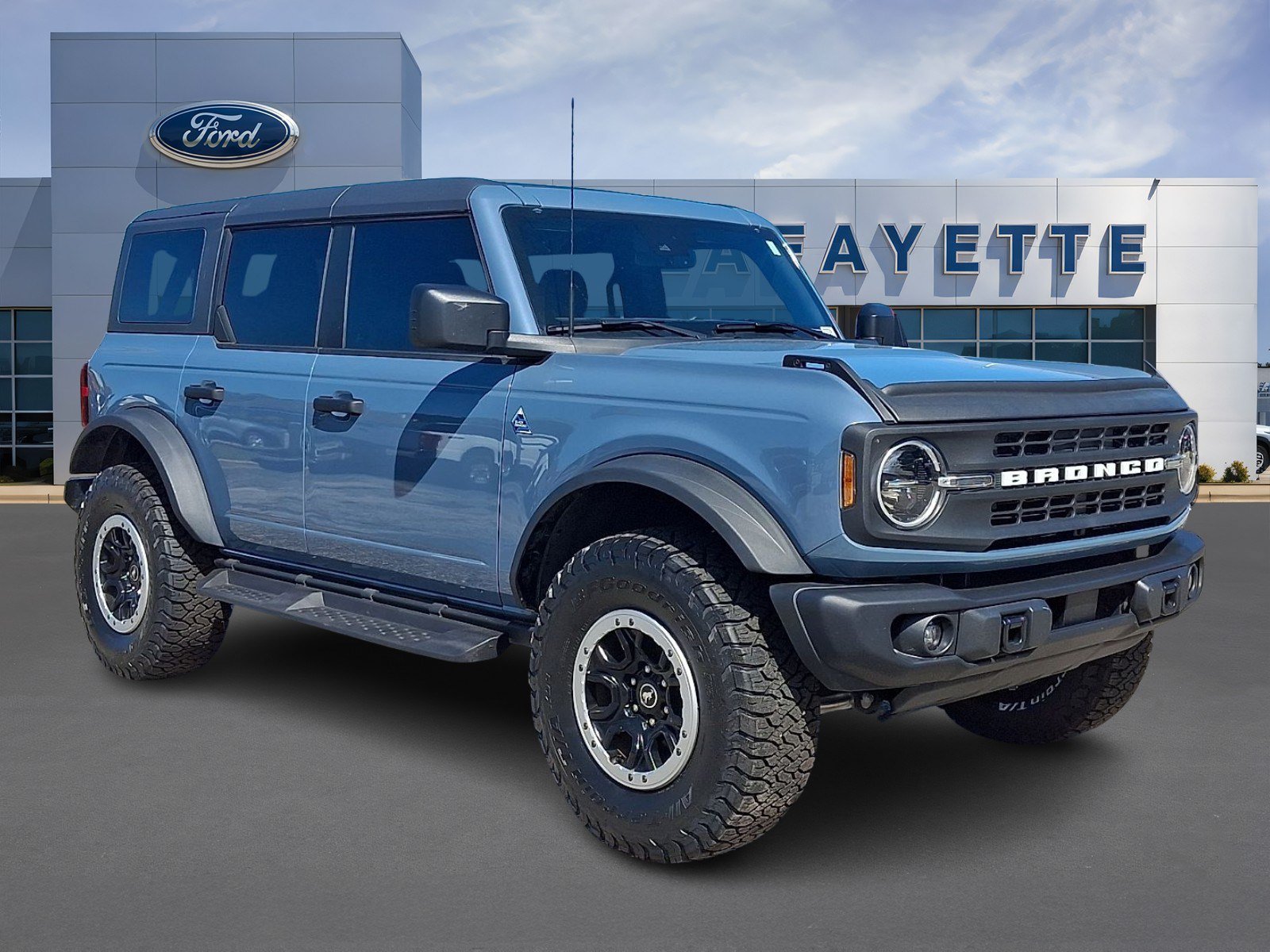 Certified 2023 Ford Bronco Black Diamond w/ Sasquatch Package