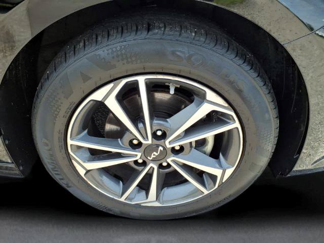 Used 2024 Kia Forte LXS FWD image 10