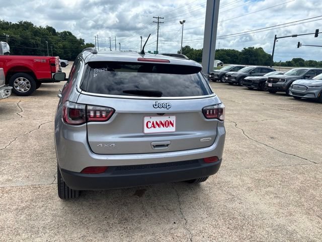 Used 2024 Jeep Compass Latitude AWD/4WD image 8