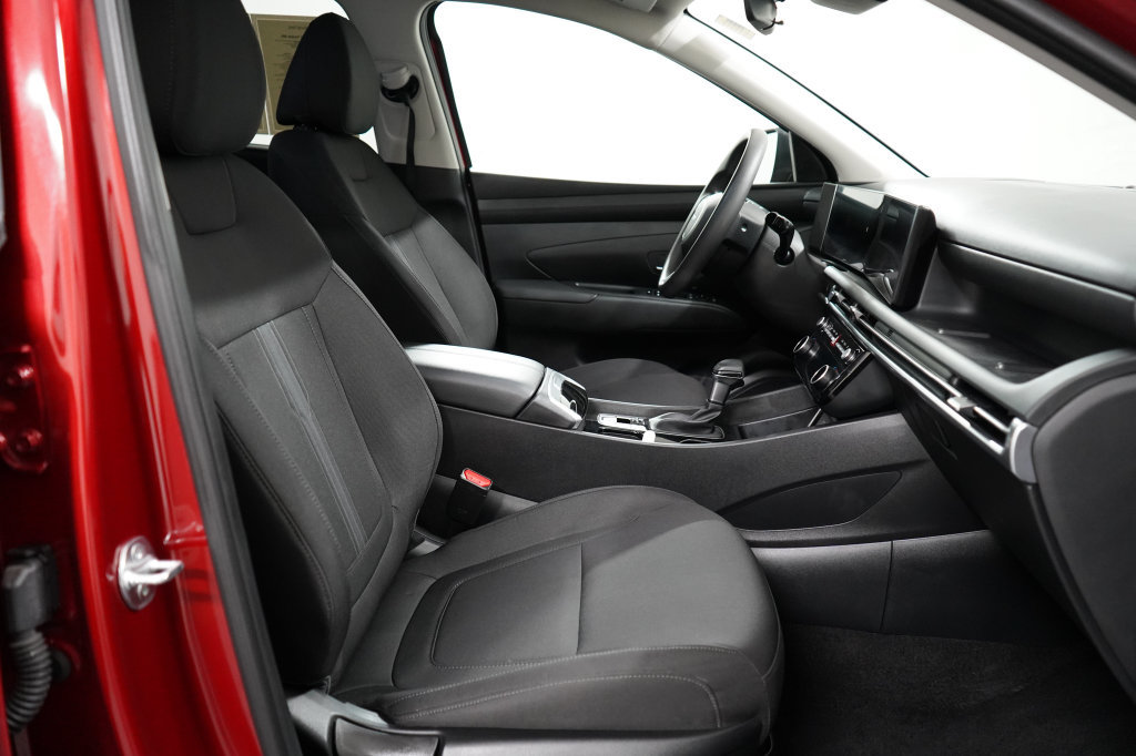 Used 2025 Hyundai Tucson SEL AWD/4WD image 23