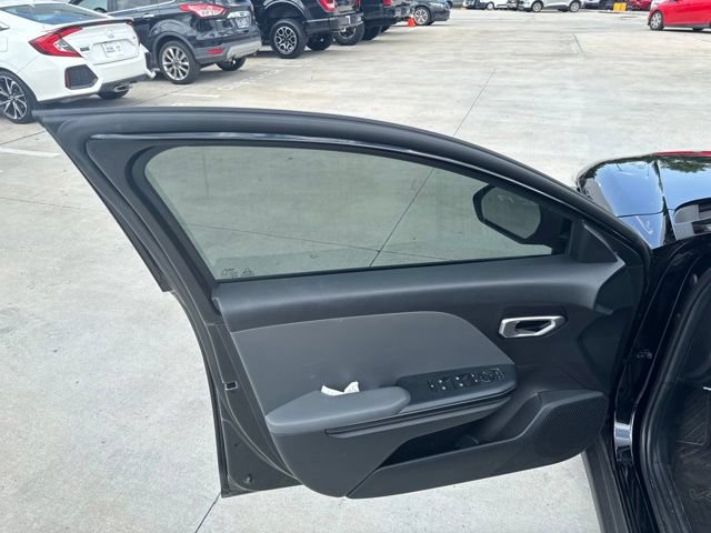 Used 2025 Kia K4 FWD image 32