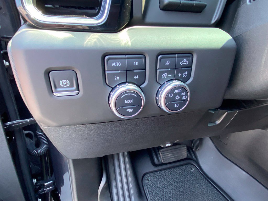 Used 2025 GMC Sierra 2500 Denali Ultimate w/ Max Trailering Package AWD/4WD image 12