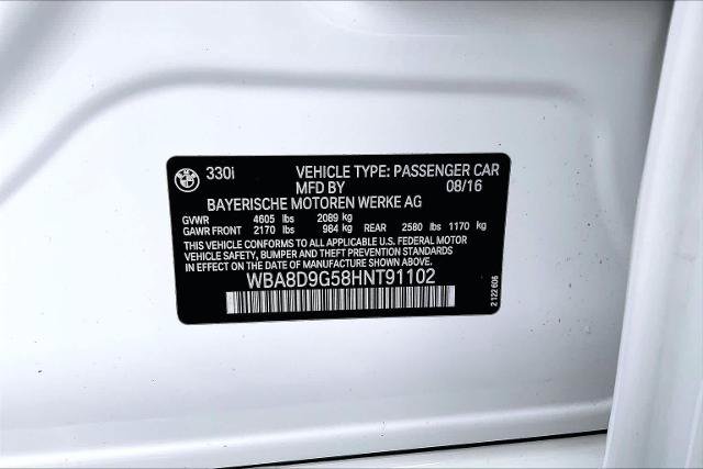Used 2017 BMW 330i xDrive Sedan AWD/4WD image 38