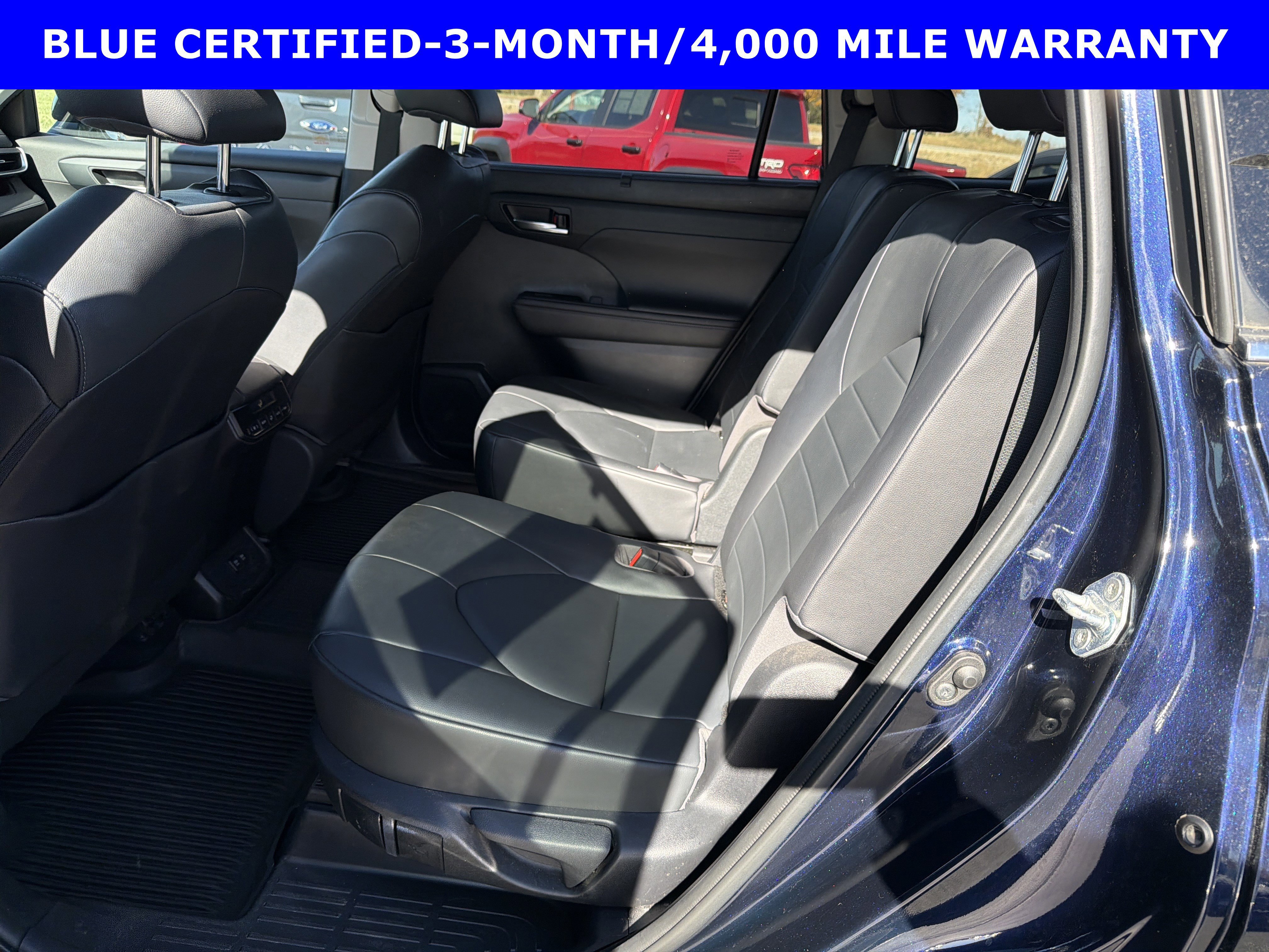 Used 2020 Toyota Highlander XLE image 11