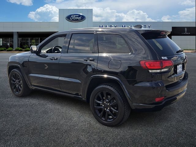 Used 2020 Jeep Grand Cherokee Altitude image 3