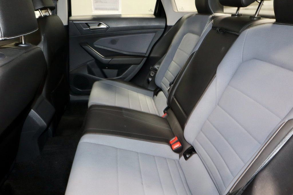 Used 2025 Volkswagen Jetta SE image 22