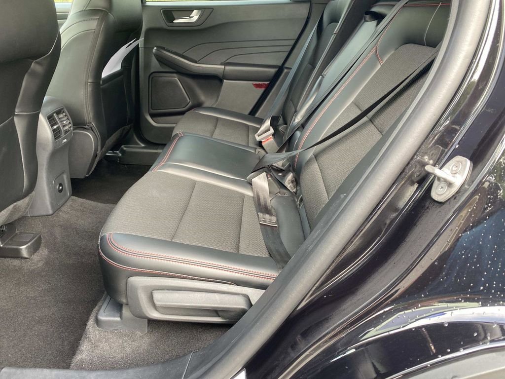 Certified 2025 Ford Escape ST-Line AWD/4WD image 15