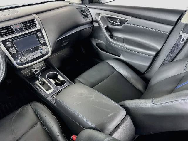 Used 2018 Nissan Altima 2.5 SR w/ SR Midnight Edition FWD image 11