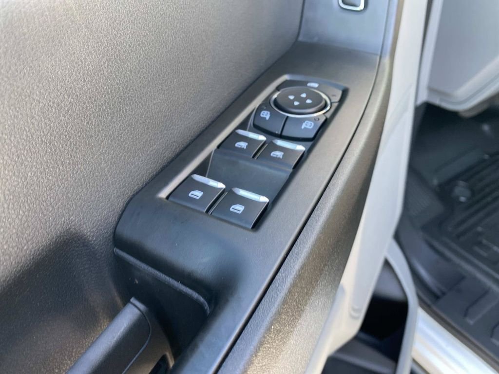 Certified 2025 Ford F250 XL AWD/4WD image 18